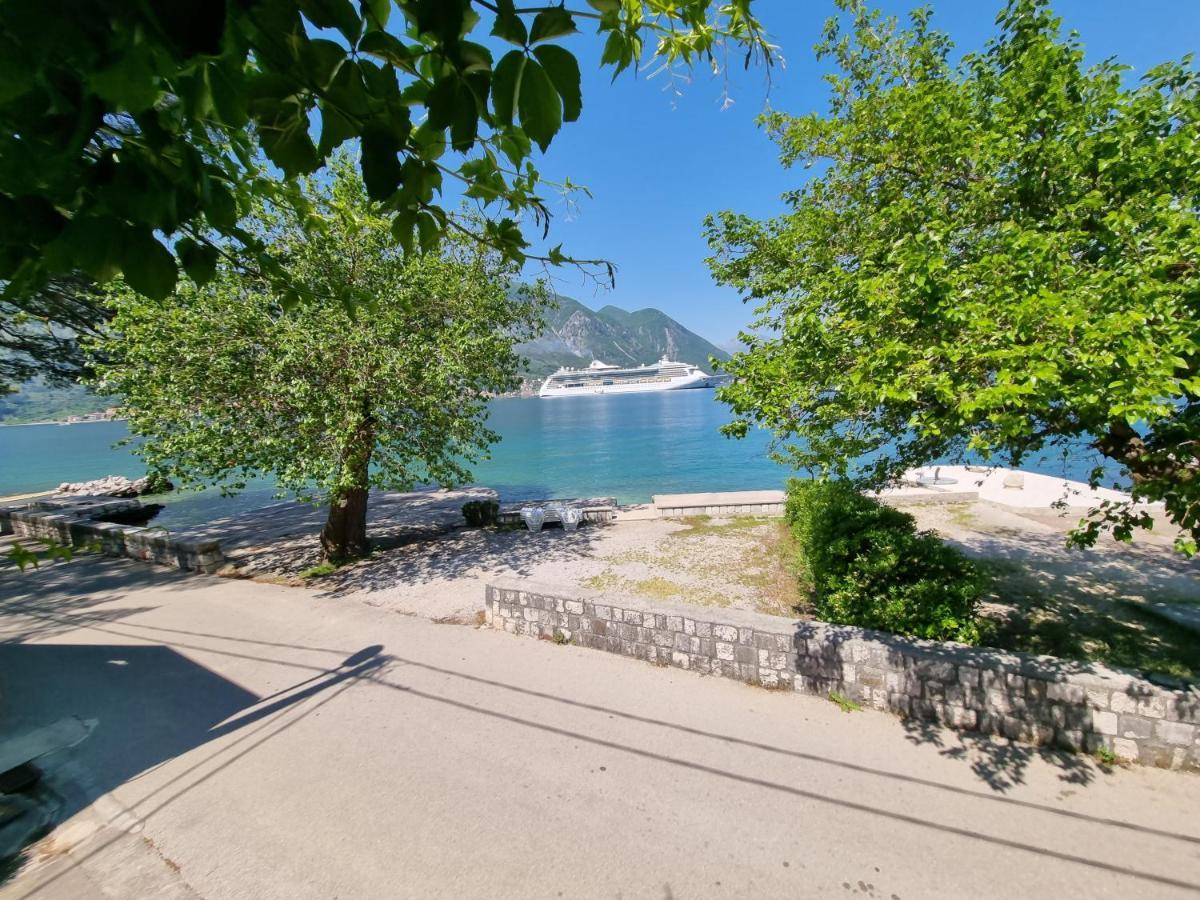 Apartment Jovan2,On The Beach With Free Wi-Fi Kotor Ngoại thất bức ảnh