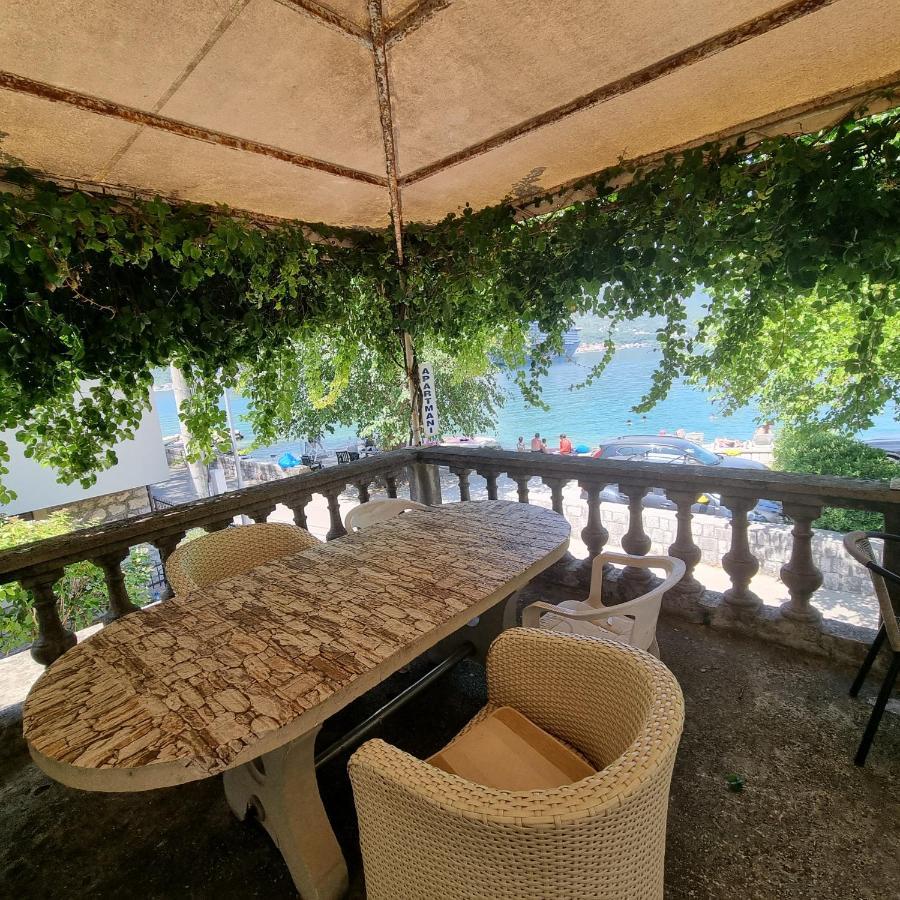 Apartment Jovan2,On The Beach With Free Wi-Fi Kotor Ngoại thất bức ảnh